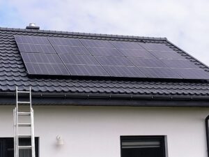 Instalacja PV 5 kW z magazynem energii 1 Instalacja PV 5 kW z magazynem energii